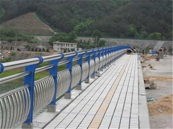 静安不锈钢桥梁护栏是一种什么材质的护栏